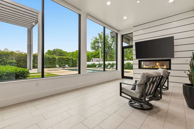 5959 Colhurst Street, Dallas, TX 75230