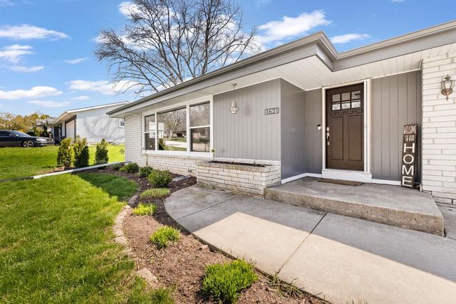 1621 Pine STREET, Grafton, WI 53024