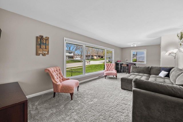 1621 Pine STREET, Grafton, WI 53024