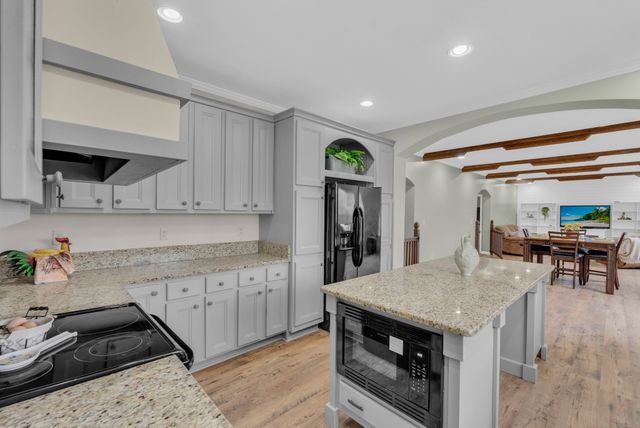 6985 McMinnville Hwy, Doyle, TN 38559