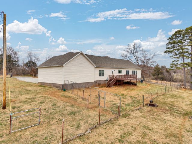 6985 McMinnville Hwy, Doyle, TN 38559