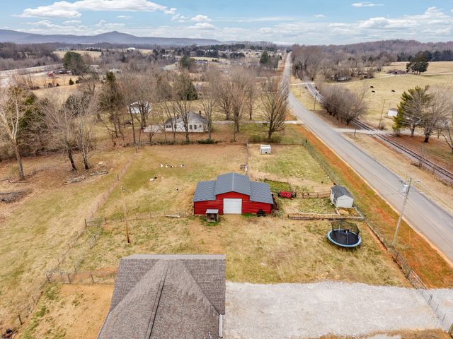 6985 McMinnville Hwy, Doyle, TN 38559