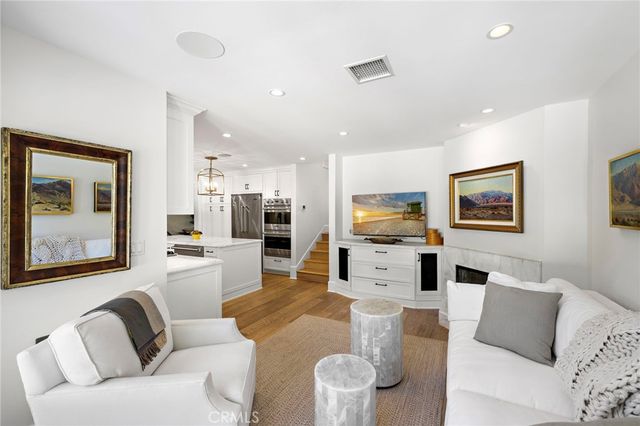 433 Seaward Road, Corona Del Mar, CA 92625