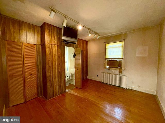 620 N STUART ST, Baltimore, MD 21221