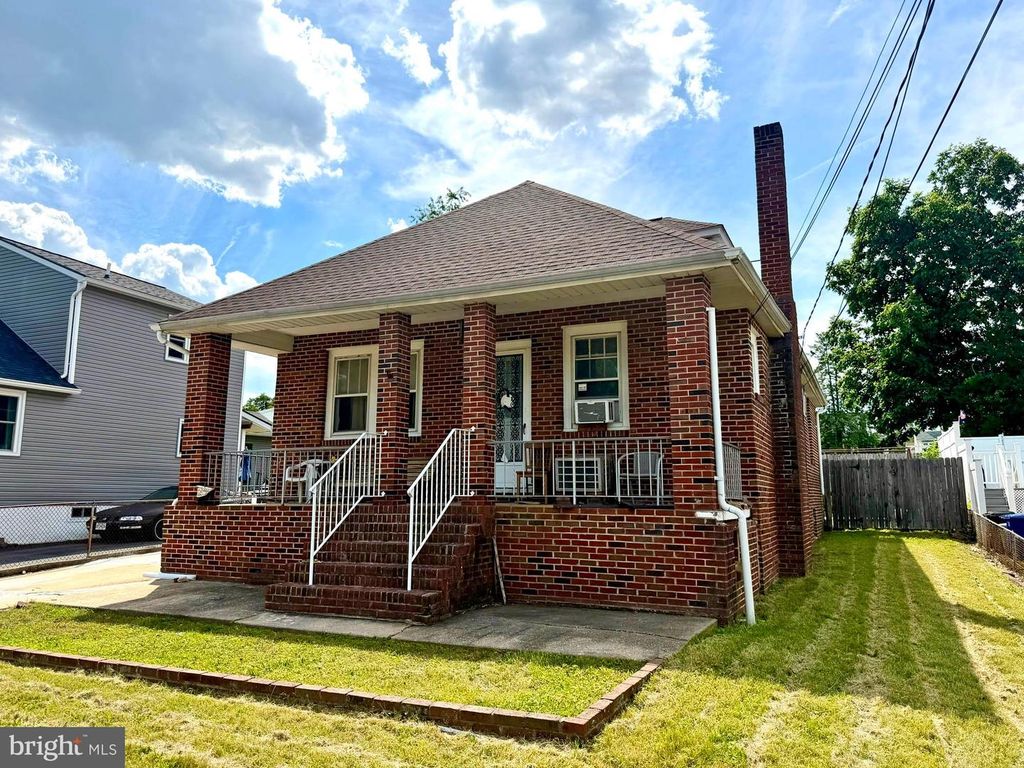 620 N STUART ST, Baltimore, MD 21221