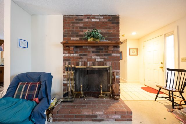 232 Winding Pond Road, Londonderry, NH 03053