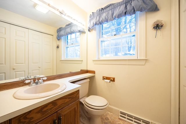 232 Winding Pond Road, Londonderry, NH 03053