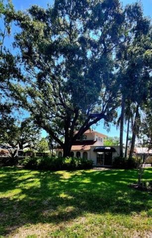 219 24TH STREET W, Bradenton, FL 34205