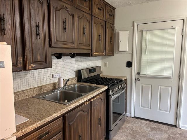 2232 S 13th Terrace, Kansas City, KS 66103