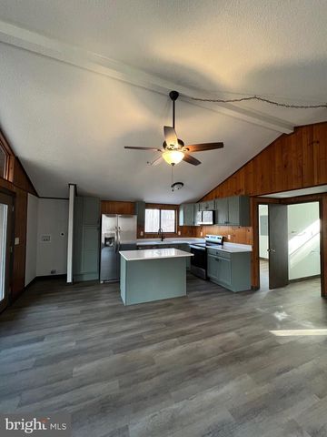 23 CHIEF CORNSTALK TRL, Hedgesville, WV 25427