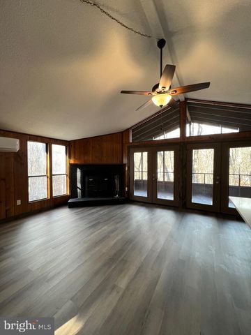 23 CHIEF CORNSTALK TRL, Hedgesville, WV 25427