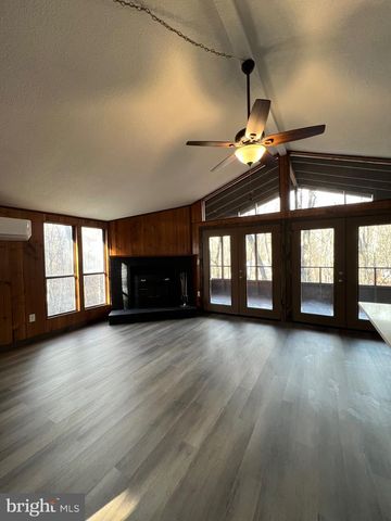 23 CHIEF CORNSTALK TRL, Hedgesville, WV 25427