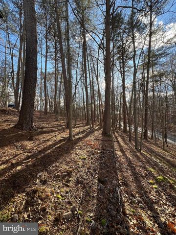 23 CHIEF CORNSTALK TRL, Hedgesville, WV 25427