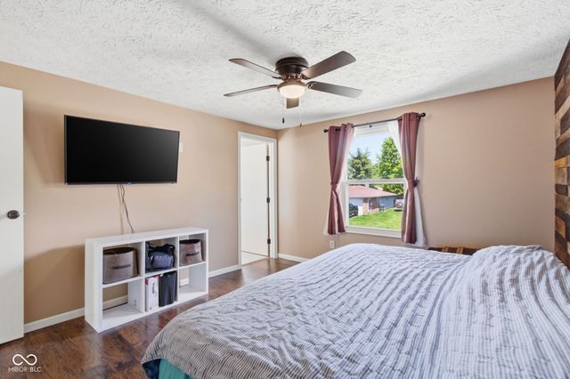 7830 Oakshot Lane, Indianapolis, IN 46268