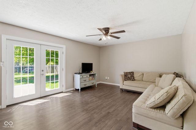 7830 Oakshot Lane, Indianapolis, IN 46268
