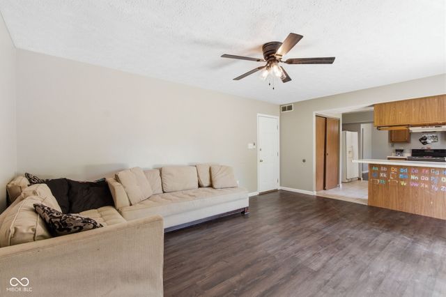 7830 Oakshot Lane, Indianapolis, IN 46268