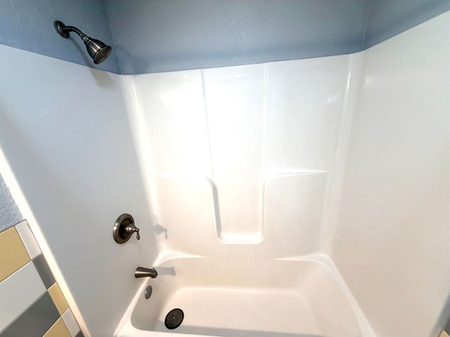 823 S Erie St, Wichita, KS 67211