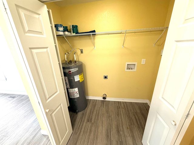 823 S Erie St, Wichita, KS 67211