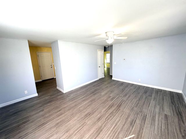 823 S Erie St, Wichita, KS 67211