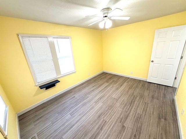 823 S Erie St, Wichita, KS 67211