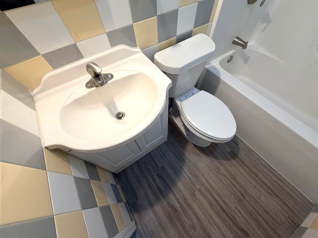 823 S Erie St, Wichita, KS 67211