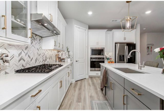 2437 Pinnacle Place, Corinth, TX 76210
