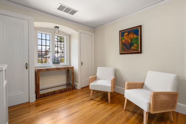 26 Bothfeld Rd, Newton, MA 02459