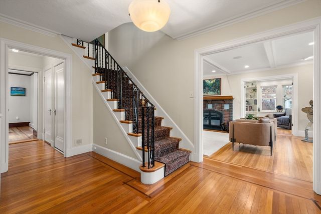 26 Bothfeld Rd, Newton, MA 02459