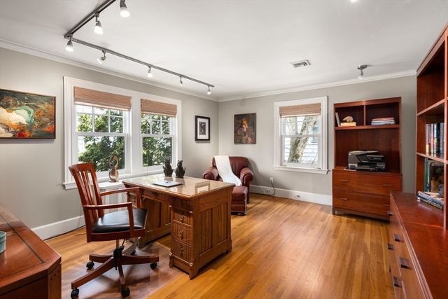 26 Bothfeld Rd, Newton, MA 02459