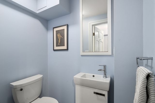 26 Bothfeld Rd, Newton, MA 02459