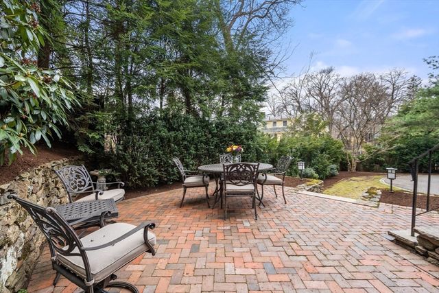 26 Bothfeld Rd, Newton, MA 02459