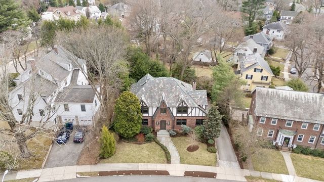 26 Bothfeld Rd, Newton, MA 02459