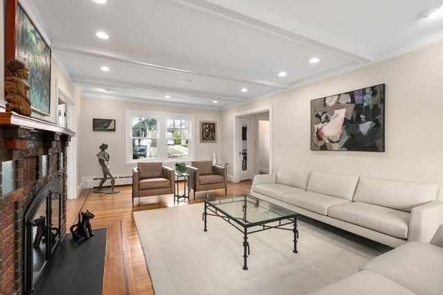 26 Bothfeld Rd, Newton, MA 02459