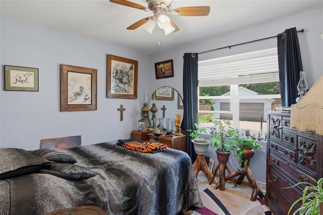 1827 Charles Street, Eau Claire, WI 54703