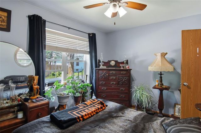 1827 Charles Street, Eau Claire, WI 54703
