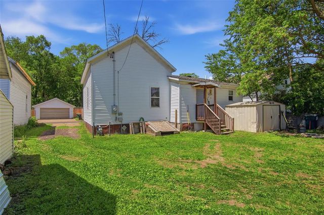 1827 Charles Street, Eau Claire, WI 54703