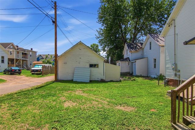 1827 Charles Street, Eau Claire, WI 54703