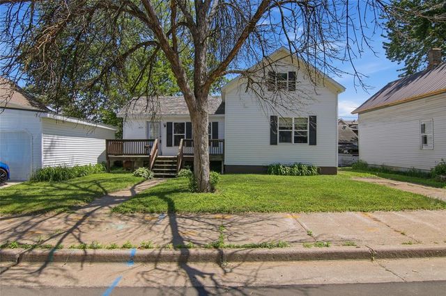 1827 Charles Street, Eau Claire, WI 54703