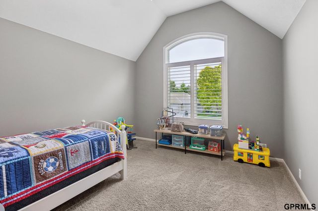 18218 Ontario Street, Omaha, NE 68130