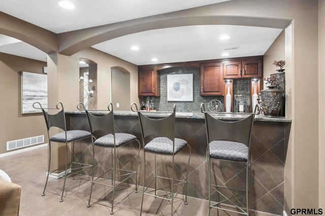 18218 Ontario Street, Omaha, NE 68130