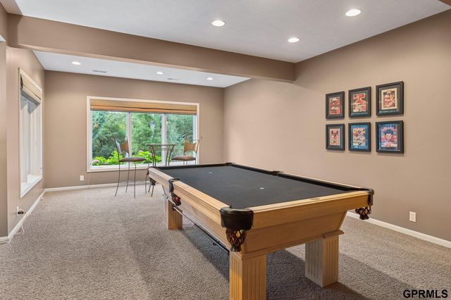 18218 Ontario Street, Omaha, NE 68130
