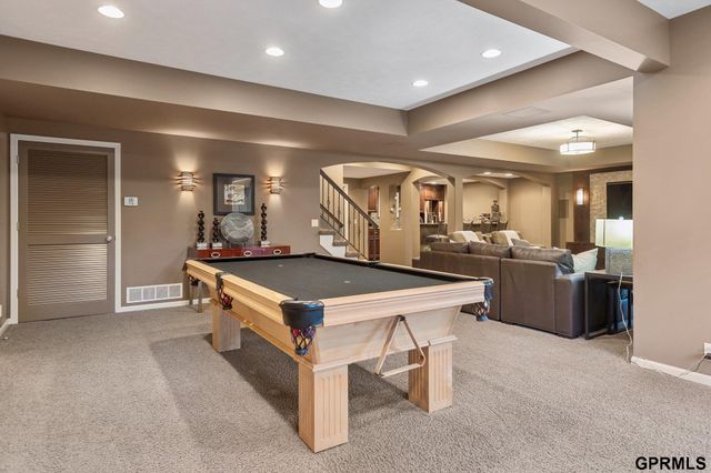 18218 Ontario Street, Omaha, NE 68130