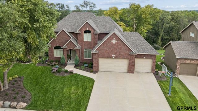18218 Ontario Street, Omaha, NE 68130