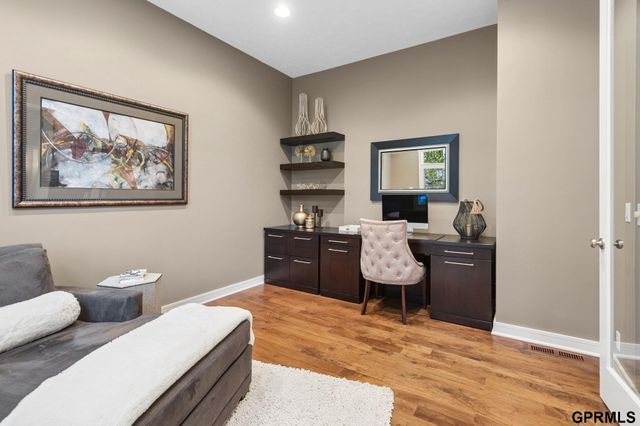 18218 Ontario Street, Omaha, NE 68130