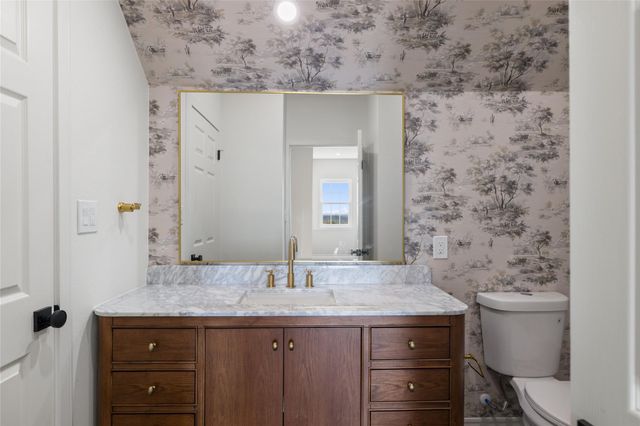 601 Hays Country Acres RD, Dripping Springs, TX 78620