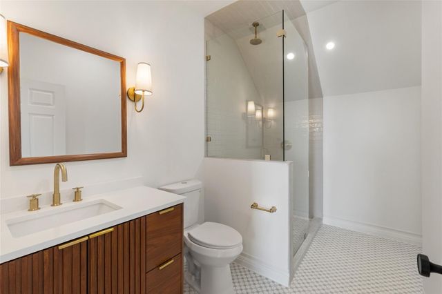 601 Hays Country Acres RD, Dripping Springs, TX 78620