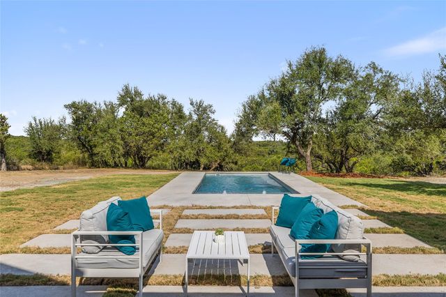 601 Hays Country Acres RD, Dripping Springs, TX 78620
