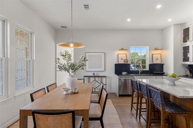 601 Hays Country Acres RD, Dripping Springs, TX 78620