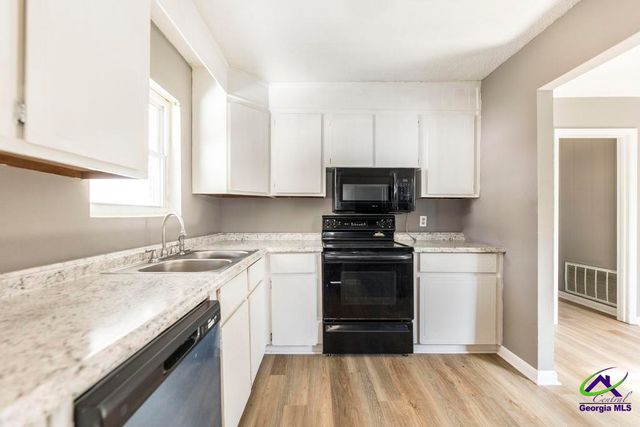 105 Flanders Drive, Warner Robins, GA 31093