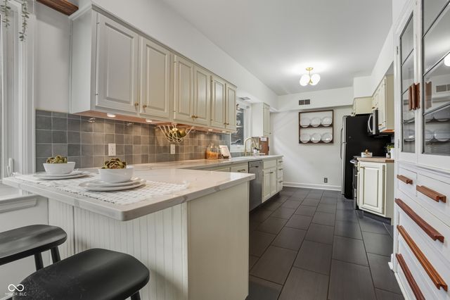 5510 N Illinois Street, Indianapolis, IN 46208